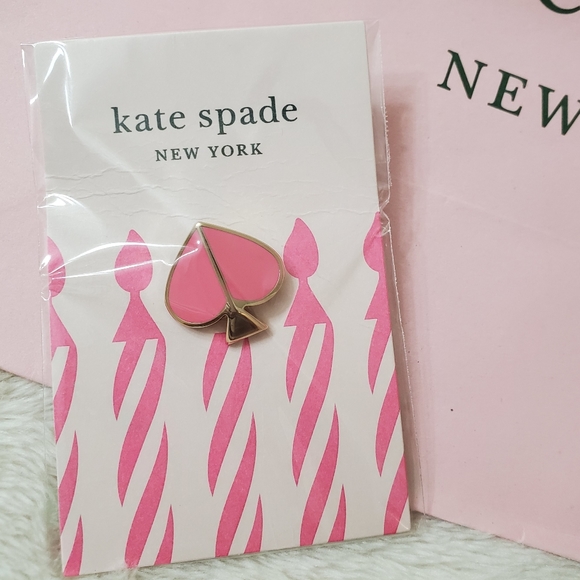 Kate Spade ♠️ Spade Pin Brooch - Picture 5 of 5